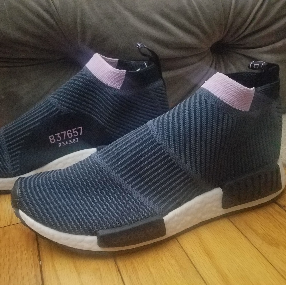 **SOLD**Brand new Adidas NMD CS1 Primeknit!!